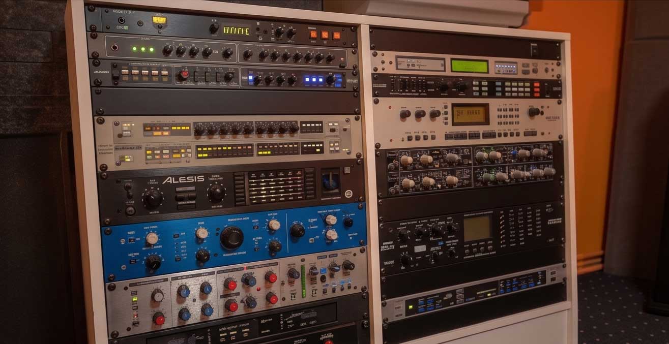 Studio-Equipment und Outboard-Gear
